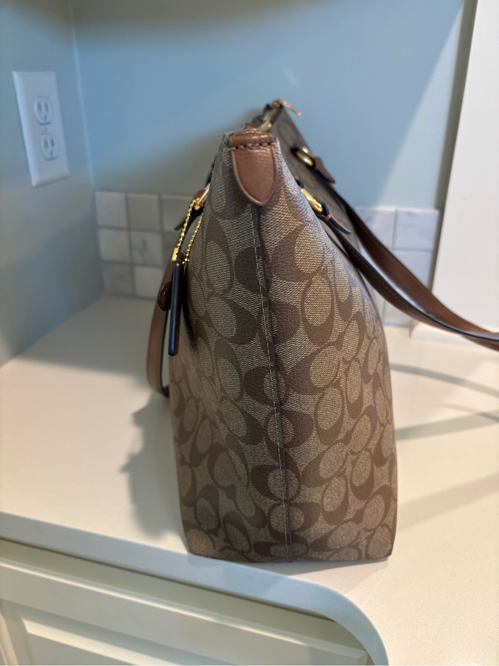 Coach Gallery Tote & Matching Wallet | Brown & Beige Signature Canvas - Picture 5 of 16